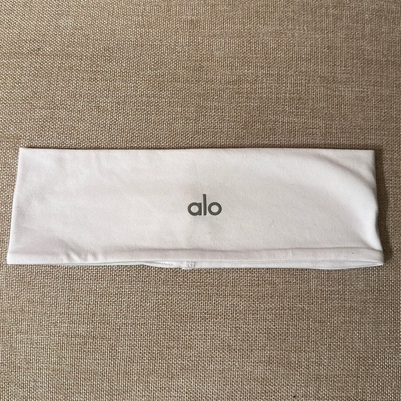 ALO Yoga Accessories - ALO